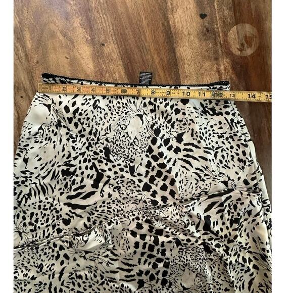 Timing Black And Cream Flared Floral Satin Midi Skirt Size Medium - Picture 2 of 5